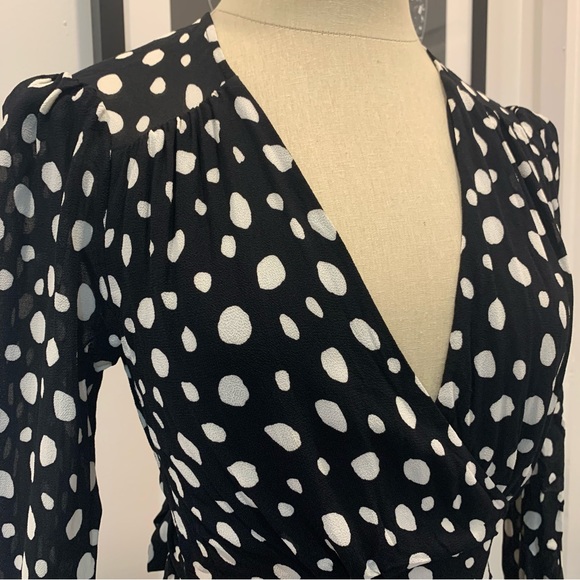 REFORMATION Black & White Dotted Long Sleeve Susanna Wrap Dress size XS - Picture 9 of 10